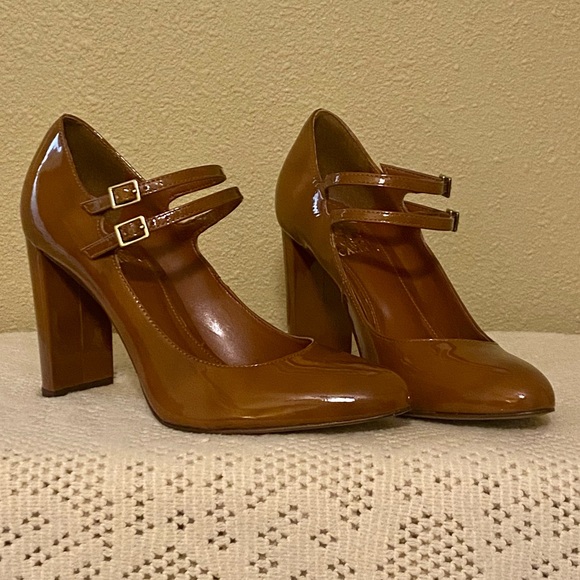 Vince Camuto Dahlein Mary Jane Pumps - Picture 8 of 16